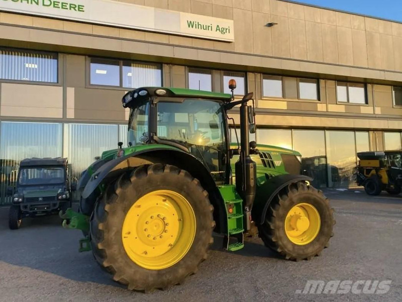 John Deere 6215R - جرار: صور 1 John Deere 6215R - جرار: صور 1