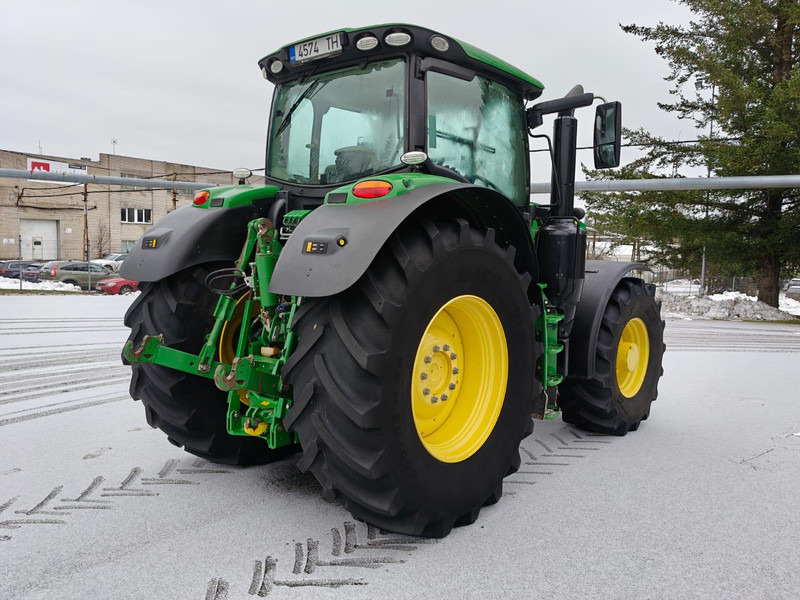 John Deere 6215R - جرار: صور 3 John Deere 6215R - جرار: صور 3