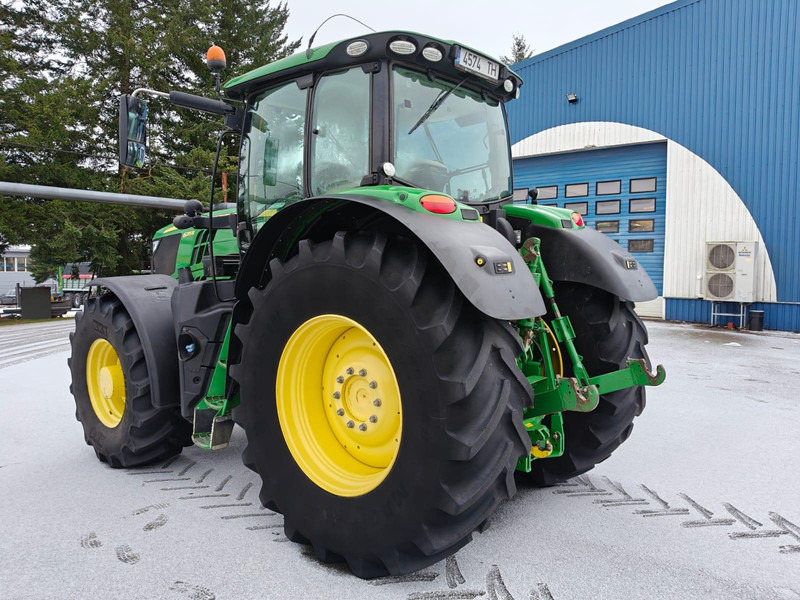 John Deere 6215R - جرار: صور 5 John Deere 6215R - جرار: صور 5