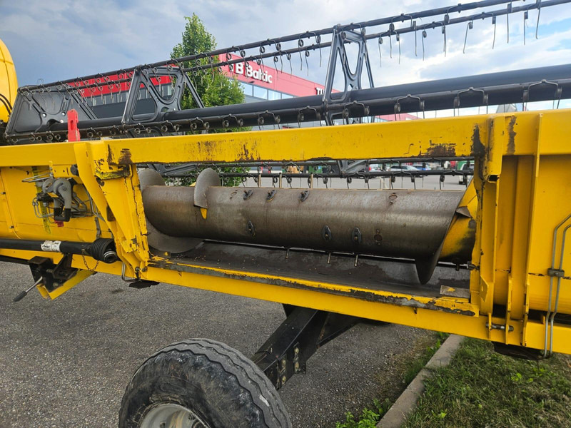 حصادة شاملة New Holland CX 8.80: صور 14