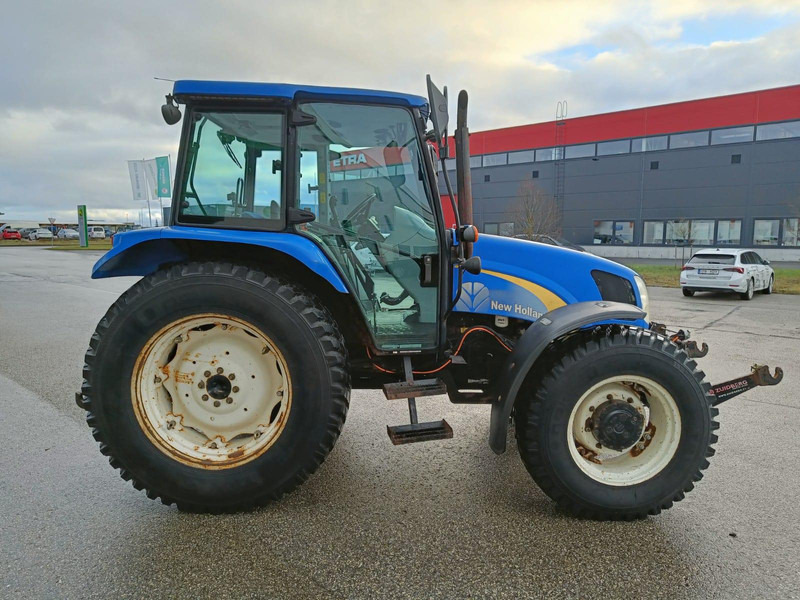 جرار New Holland T 5050: صور 6