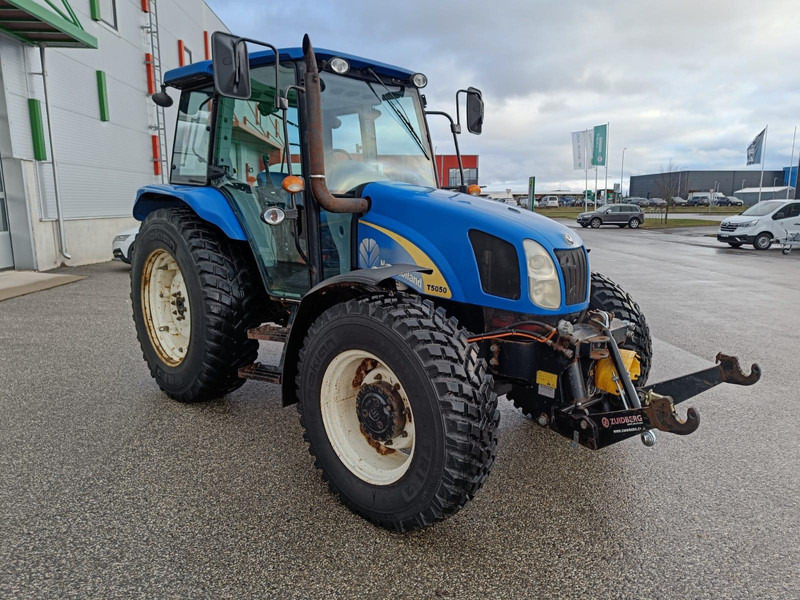 جرار New Holland T 5050: صور 7