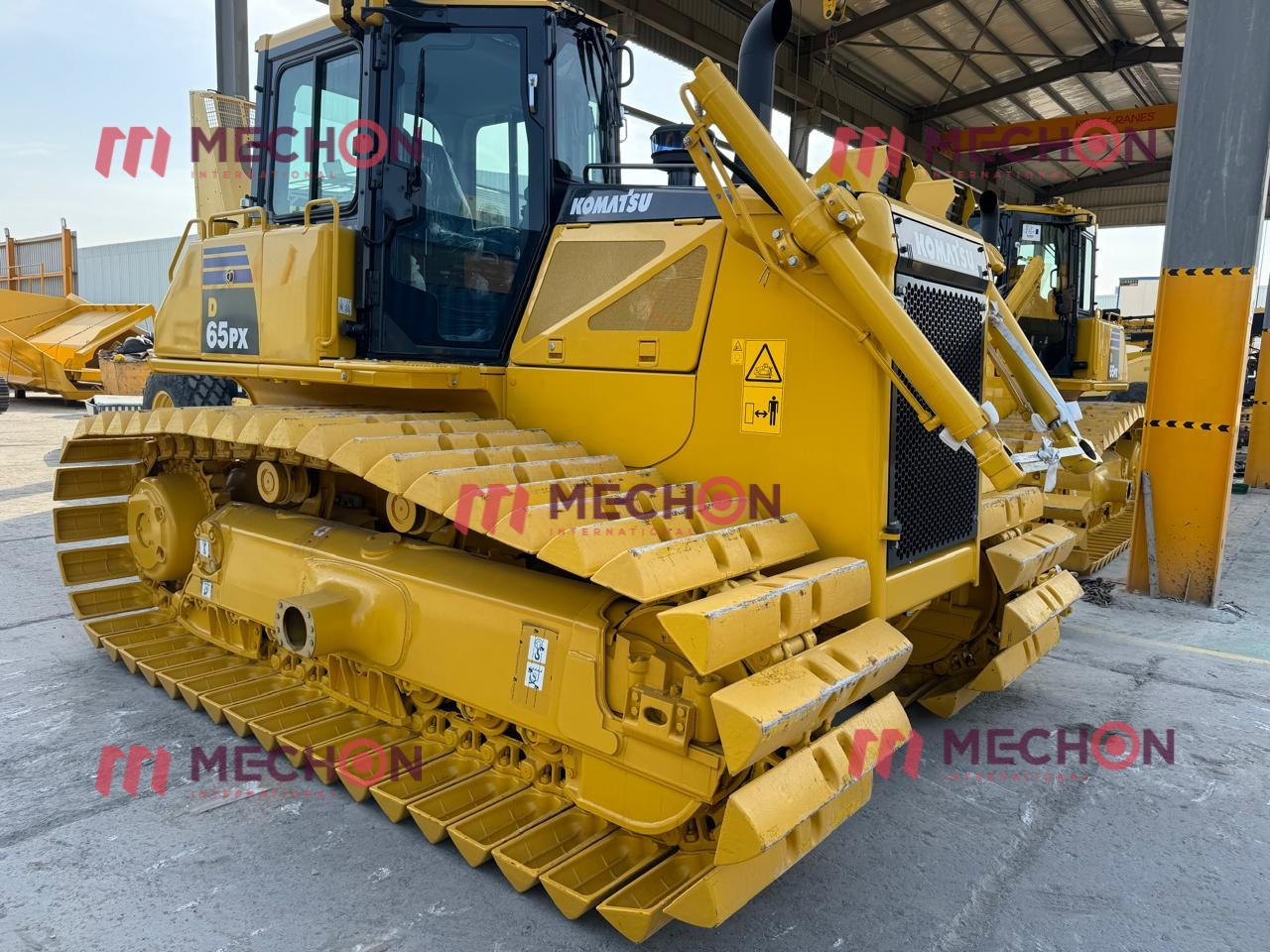 Komatsu Crawler Dozer D65EX-16 - آلات البناء: صور 1 Komatsu Crawler Dozer D65EX-16 - آلات البناء: صور 1