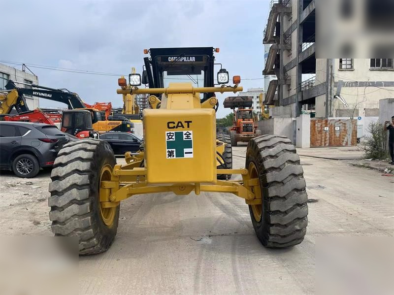 CATERPILLAR 140G - آلة تسوية الأرض: صور 2 CATERPILLAR 140G - آلة تسوية الأرض: صور 2