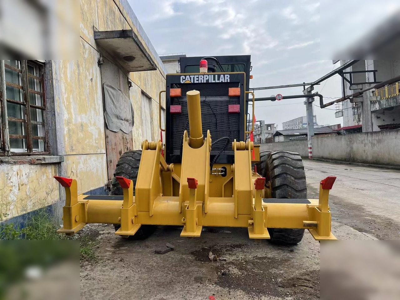 CATERPILLAR 140H - آلة تسوية الأرض: صور 2 CATERPILLAR 140H - آلة تسوية الأرض: صور 2