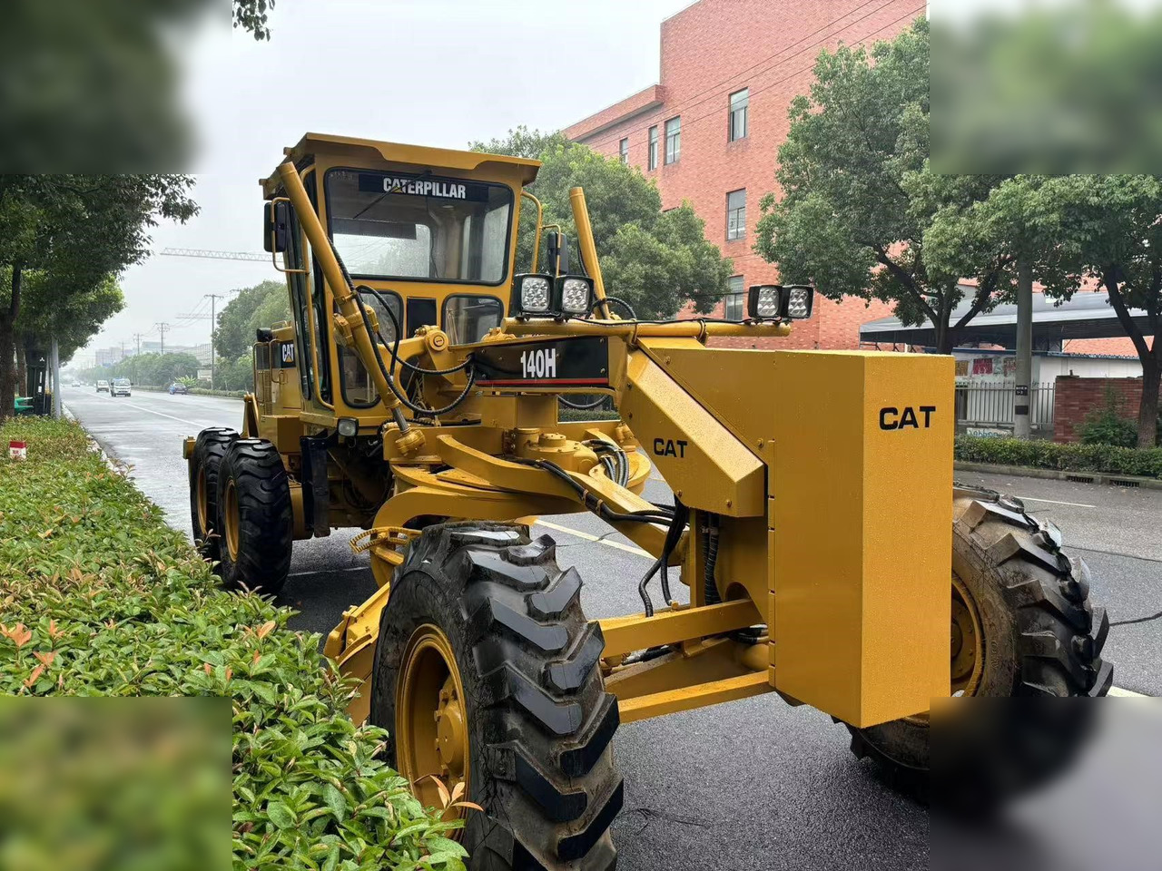 CATERPILLAR 140H - آلة تسوية الأرض: صور 2 CATERPILLAR 140H - آلة تسوية الأرض: صور 2