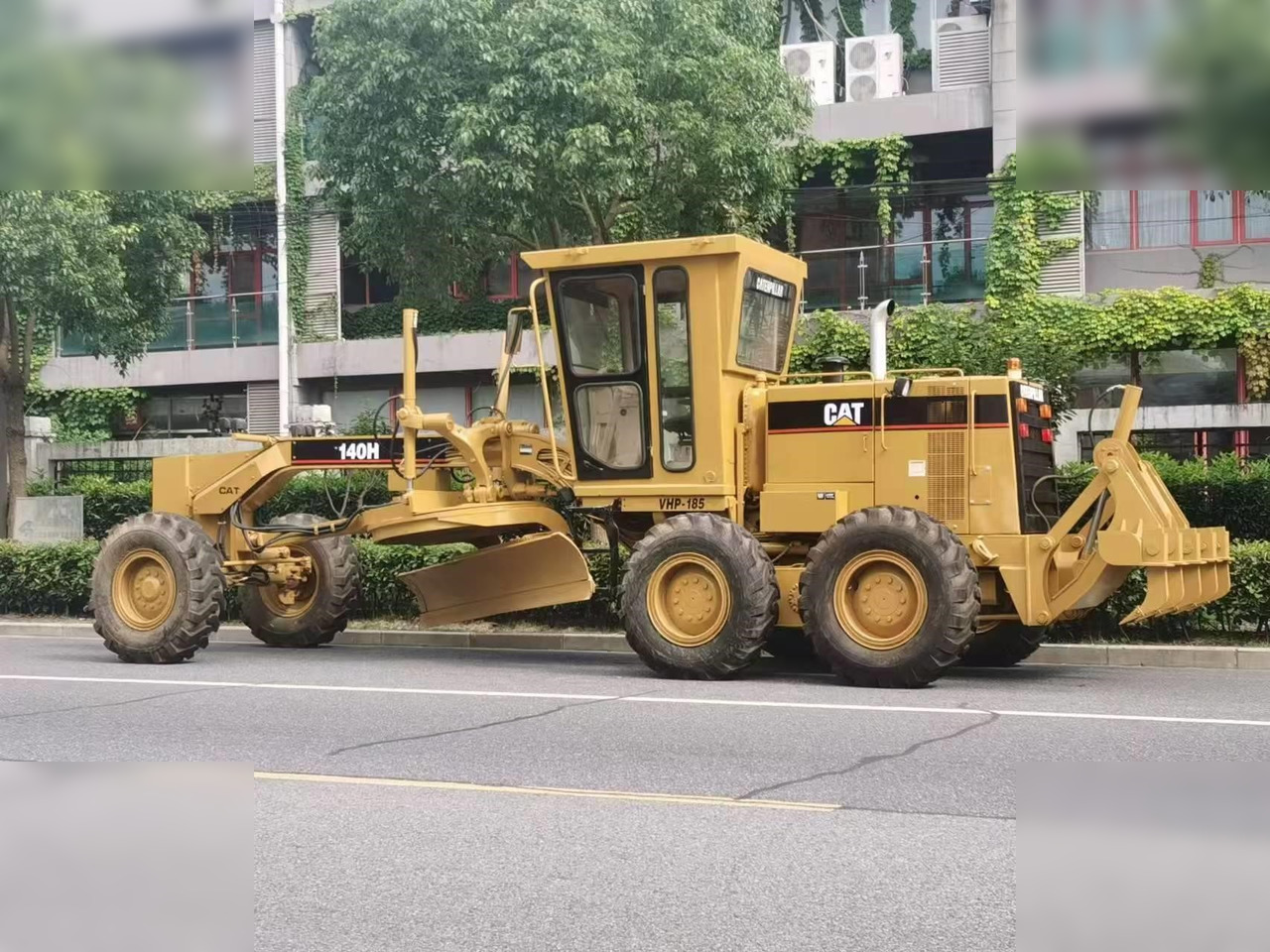 CATERPILLAR 140H - آلة تسوية الأرض: صور 1 CATERPILLAR 140H - آلة تسوية الأرض: صور 1