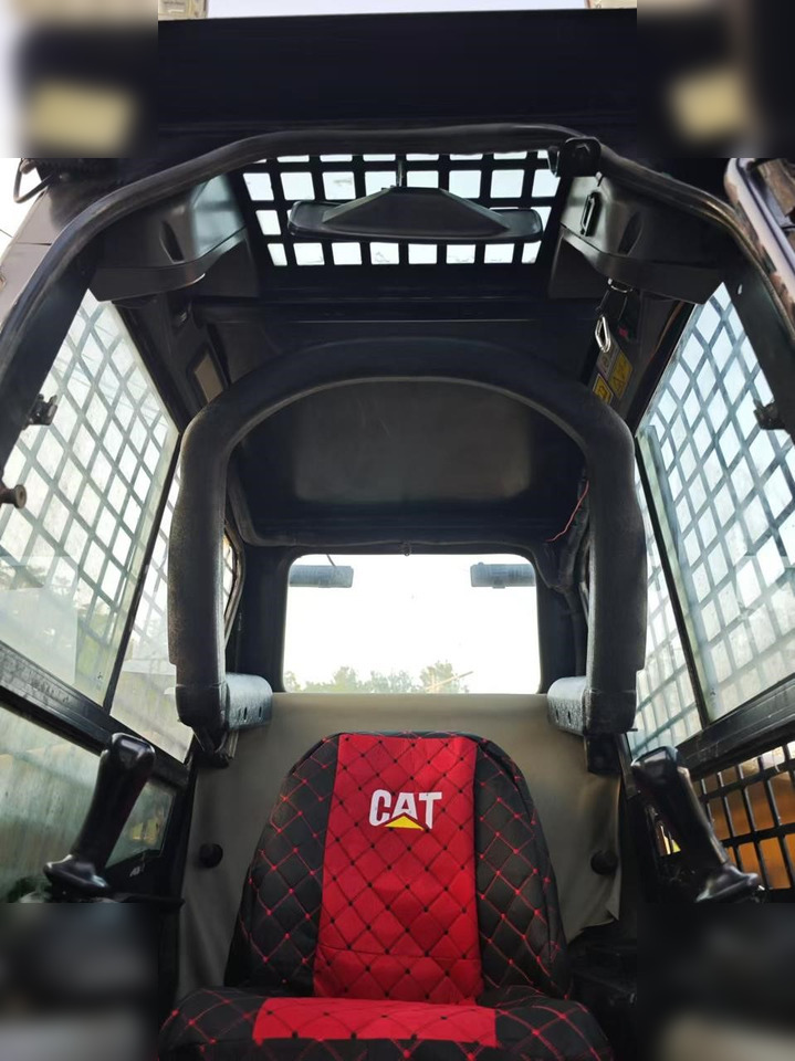 CATERPILLAR 226B - شيول صغير: صور 3 CATERPILLAR 226B - شيول صغير: صور 3