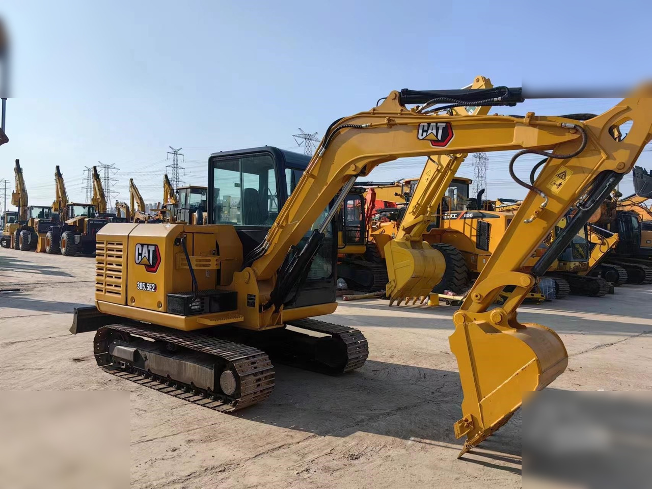 CATERPILLAR 305.5E2 - حفارة مصغرة: صور 1 CATERPILLAR 305.5E2 - حفارة مصغرة: صور 1