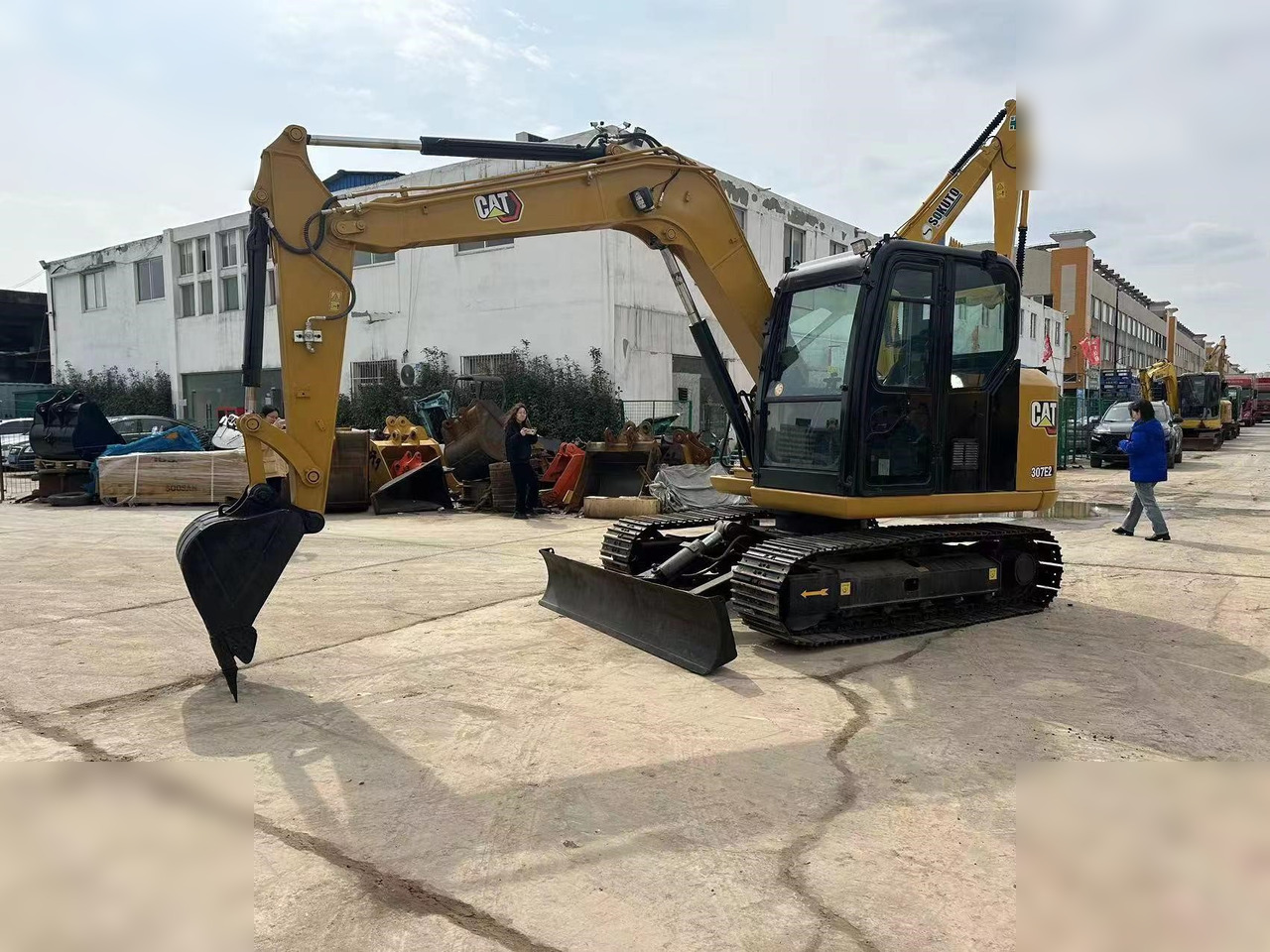 CATERPILLAR 307E2 - حفارات زحافة: صور 1 CATERPILLAR 307E2 - حفارات زحافة: صور 1