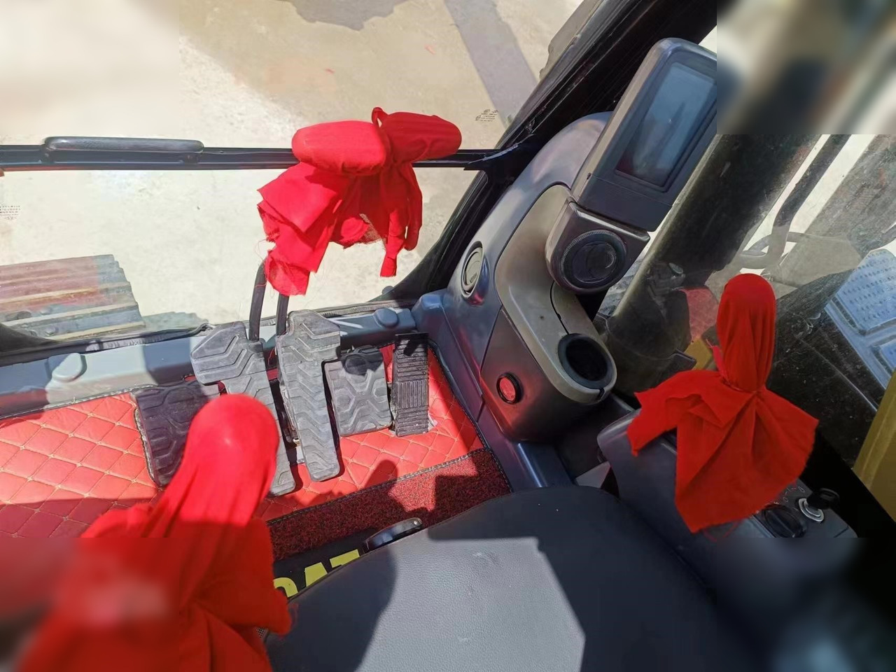 CATERPILLAR 312D - حفارات زحافة: صور 5 CATERPILLAR 312D - حفارات زحافة: صور 5