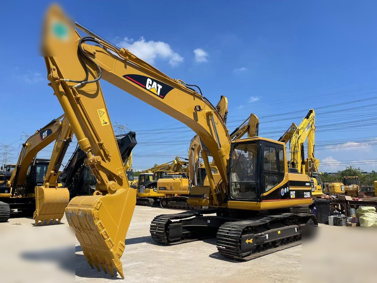 CATERPILLAR 320BL - حفارات زحافة: صور 2 CATERPILLAR 320BL - حفارات زحافة: صور 2