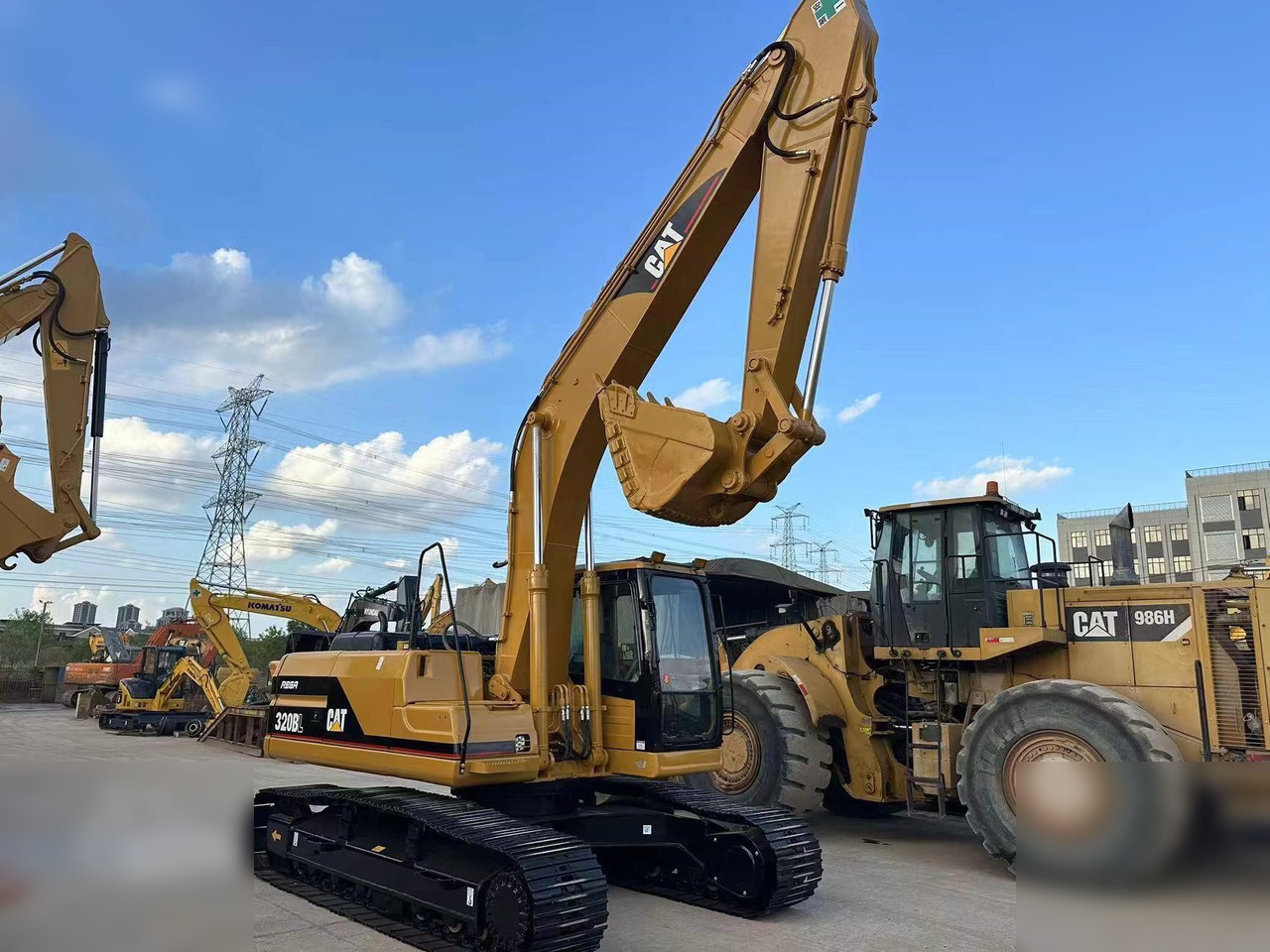 CATERPILLAR 320BL - حفارات زحافة: صور 5 CATERPILLAR 320BL - حفارات زحافة: صور 5