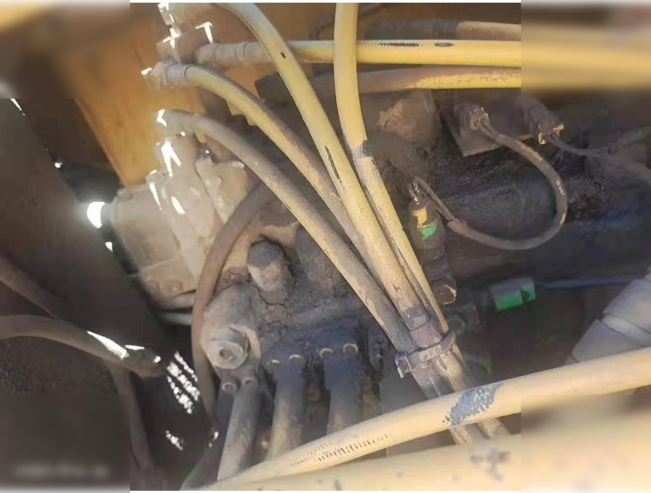 CATERPILLAR 320BL - حفارات زحافة: صور 4 CATERPILLAR 320BL - حفارات زحافة: صور 4