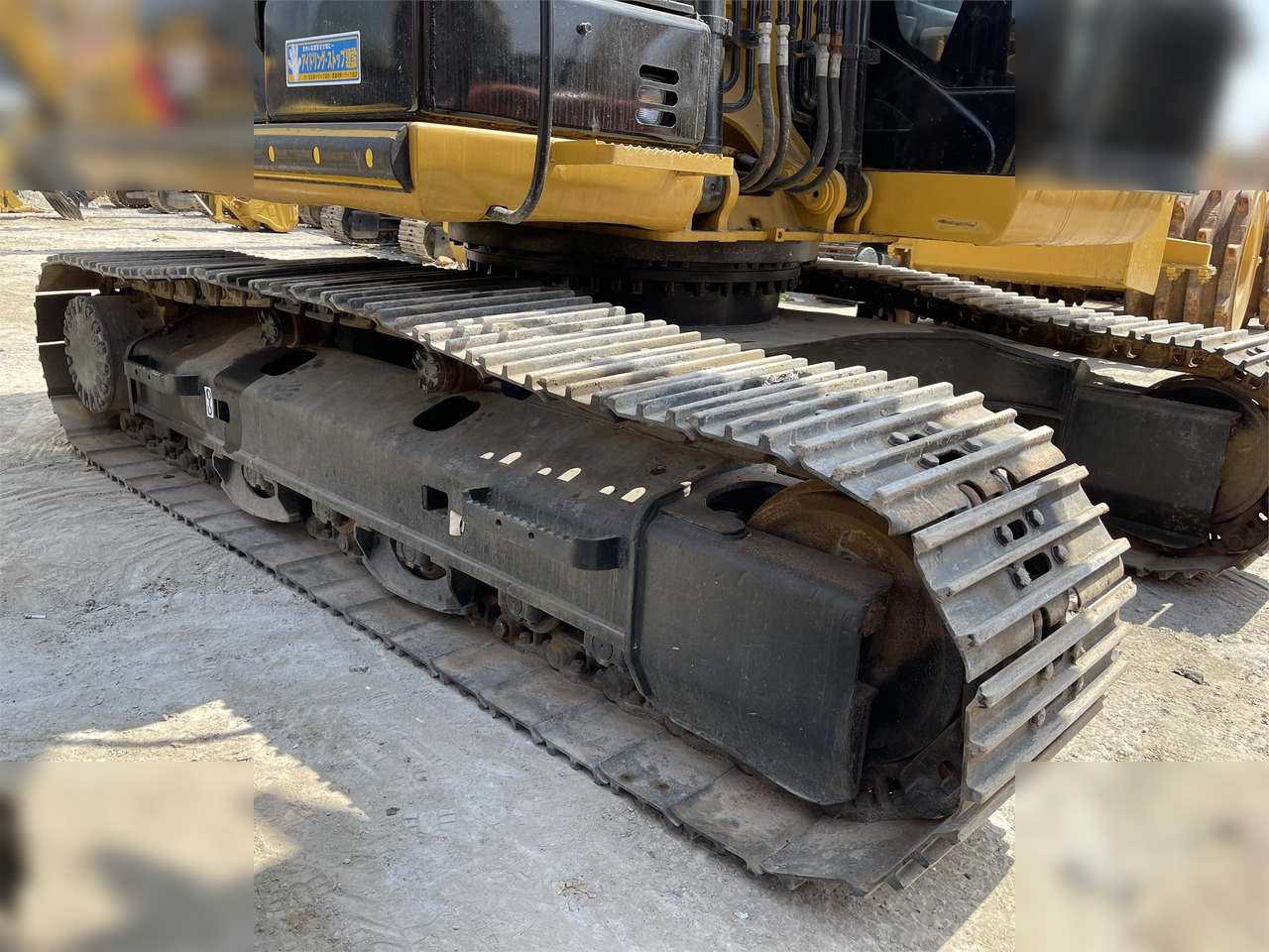 حفارات زحافة CATERPILLAR 320D: صور 7