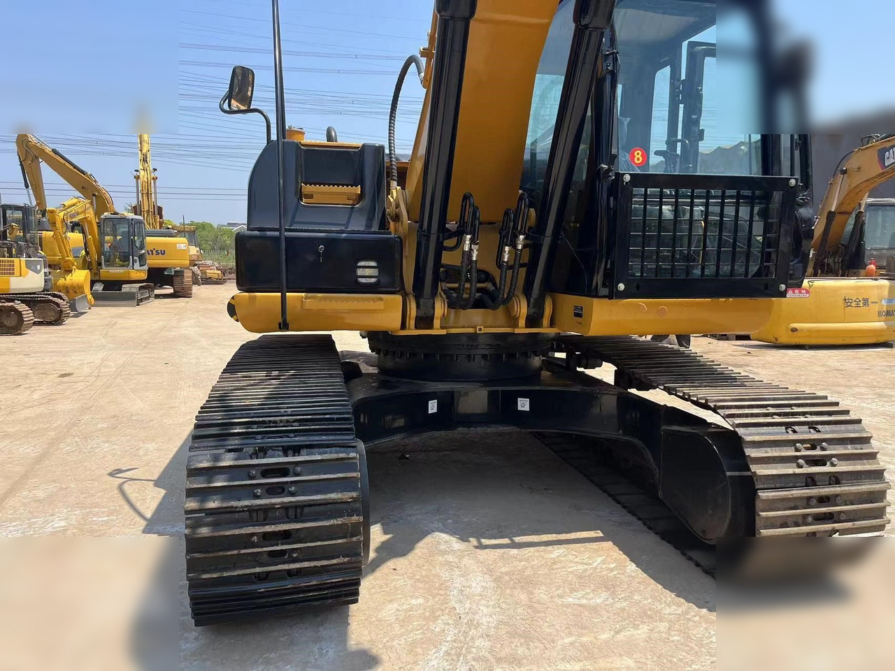 CATERPILLAR 320D - حفارات زحافة: صور 4 CATERPILLAR 320D - حفارات زحافة: صور 4