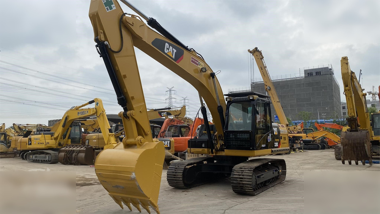 CATERPILLAR 320D - حفارات زحافة: صور 4 CATERPILLAR 320D - حفارات زحافة: صور 4