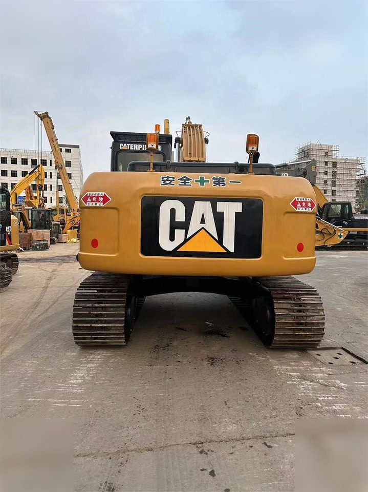 CATERPILLAR 323DL - حفارات زحافة: صور 4 CATERPILLAR 323DL - حفارات زحافة: صور 4