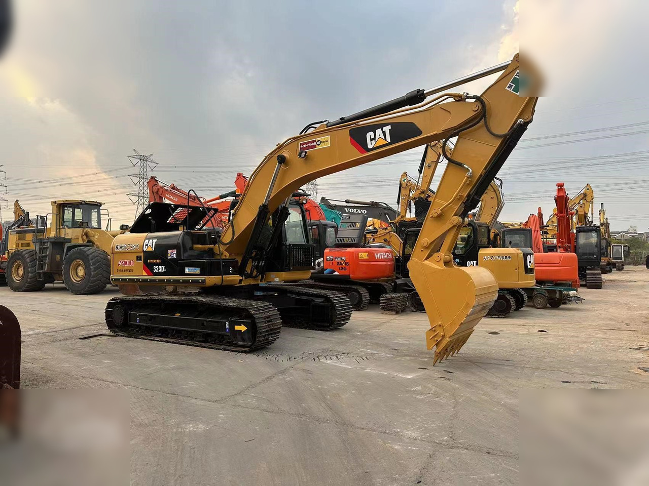 CATERPILLAR 323DL - حفارات زحافة: صور 1 CATERPILLAR 323DL - حفارات زحافة: صور 1