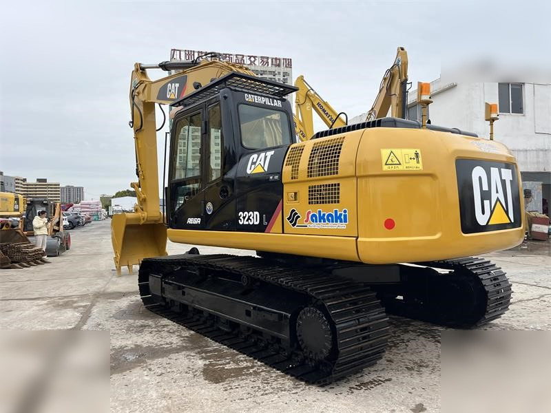 CATERPILLAR 323DL - حفارات زحافة: صور 5 CATERPILLAR 323DL - حفارات زحافة: صور 5