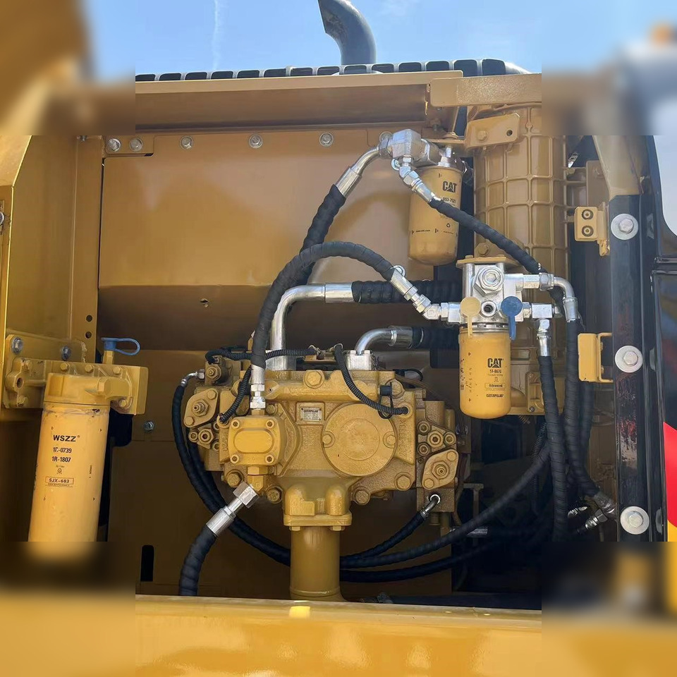 CATERPILLAR 323DL - حفارات زحافة: صور 5 CATERPILLAR 323DL - حفارات زحافة: صور 5