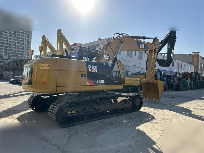 CATERPILLAR 323D - حفارات زحافة: صور 4 CATERPILLAR 323D - حفارات زحافة: صور 4