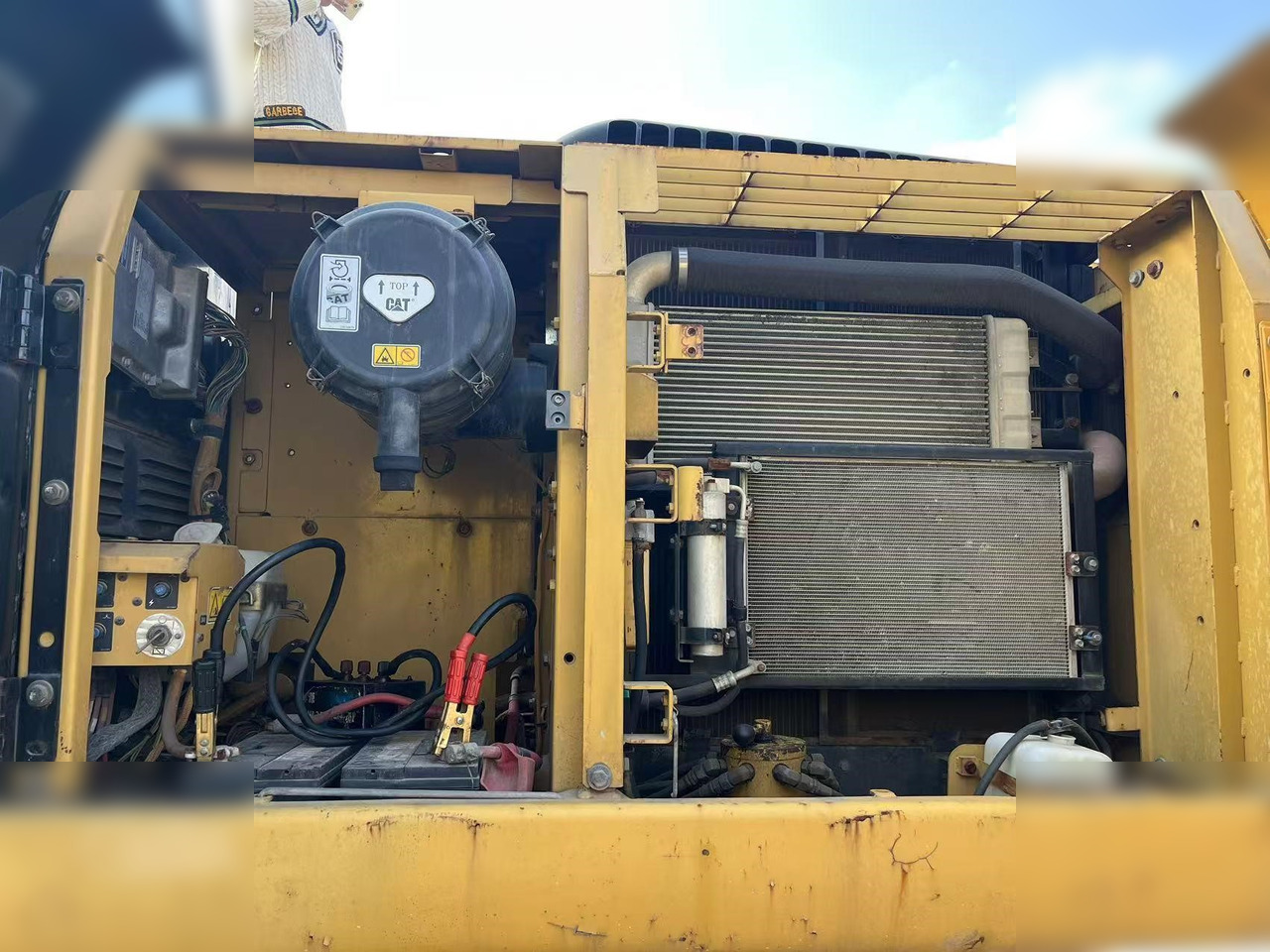CATERPILLAR 323D إيجار CATERPILLAR 323D: صور 9
