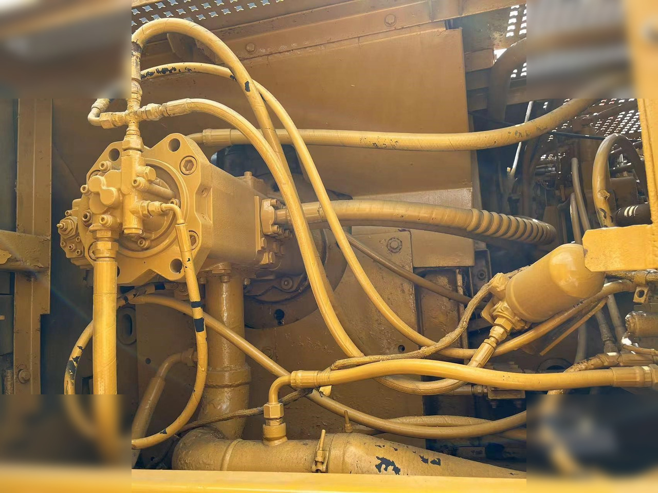 حفارات زحافة CATERPILLAR 325BL: صور 7