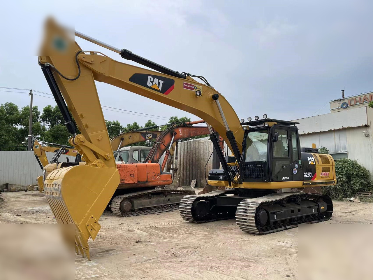 CATERPILLAR 325DL - حفارات زحافة: صور 2 CATERPILLAR 325DL - حفارات زحافة: صور 2