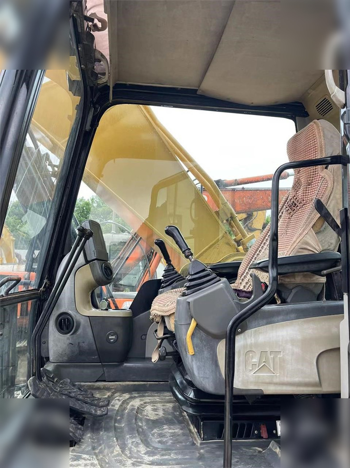 CATERPILLAR 325DL - حفارات زحافة: صور 5 CATERPILLAR 325DL - حفارات زحافة: صور 5