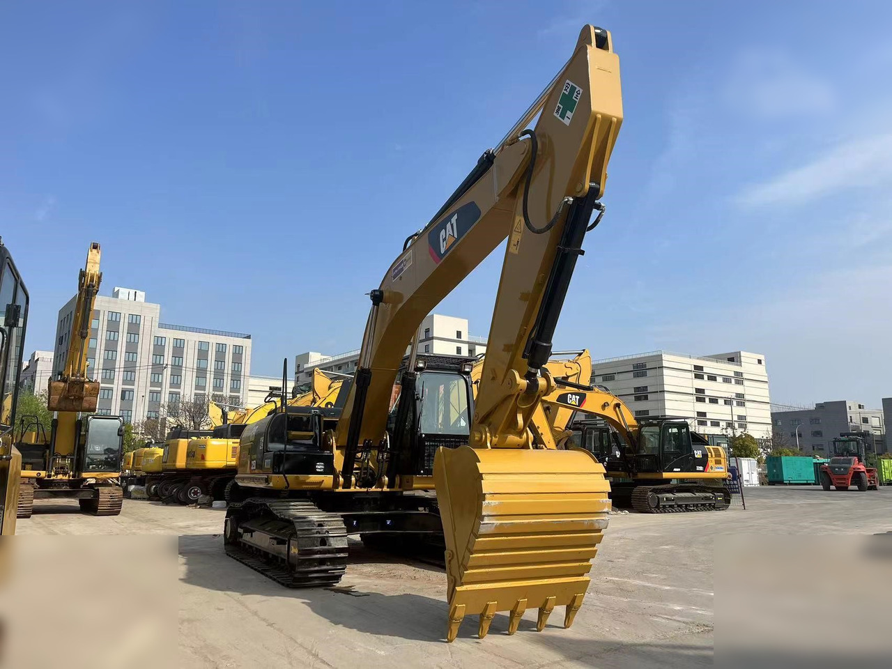 CATERPILLAR 325DL - حفارات زحافة: صور 3 CATERPILLAR 325DL - حفارات زحافة: صور 3