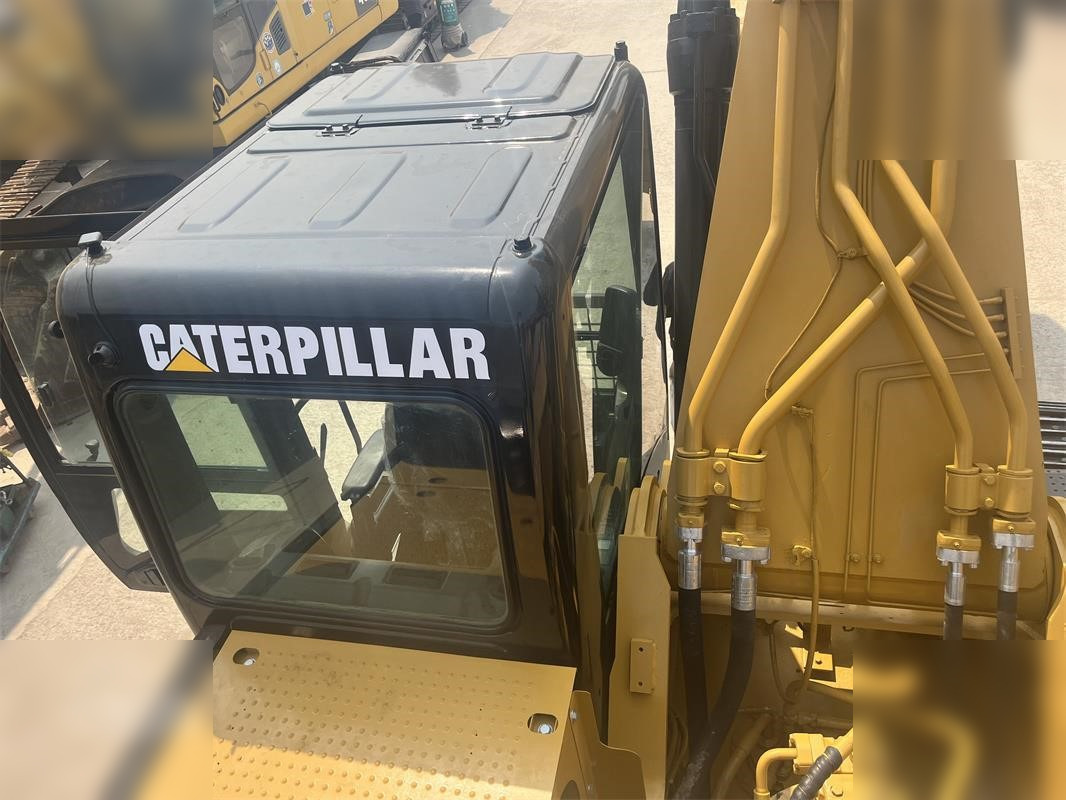 CATERPILLAR 330D - حفارات زحافة: صور 5 CATERPILLAR 330D - حفارات زحافة: صور 5
