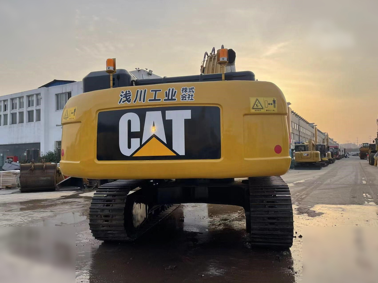 CATERPILLAR 330D - حفارات زحافة: صور 3 CATERPILLAR 330D - حفارات زحافة: صور 3