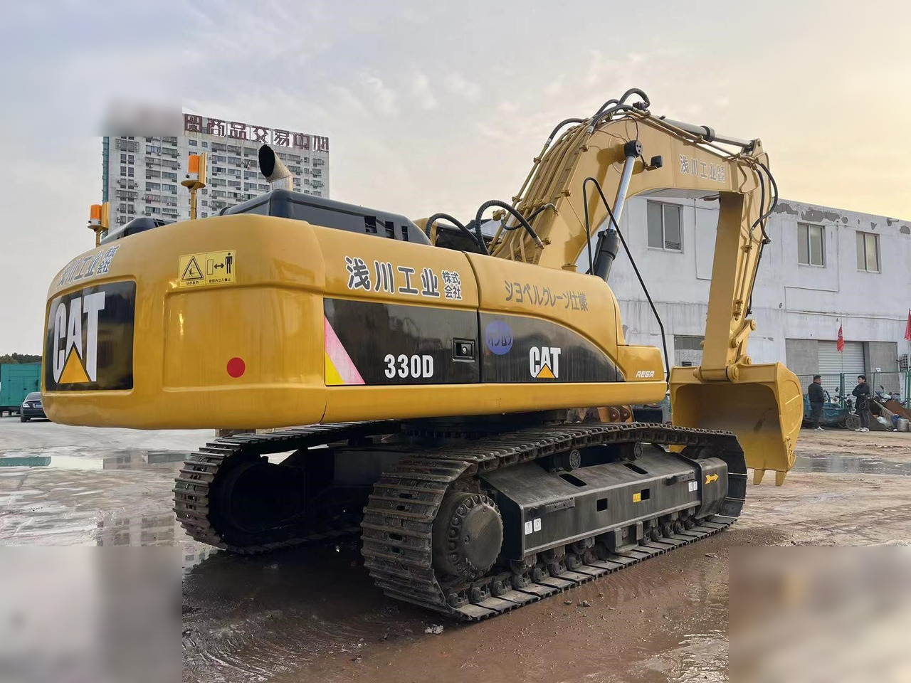 CATERPILLAR 330D - حفارات زحافة: صور 1 CATERPILLAR 330D - حفارات زحافة: صور 1