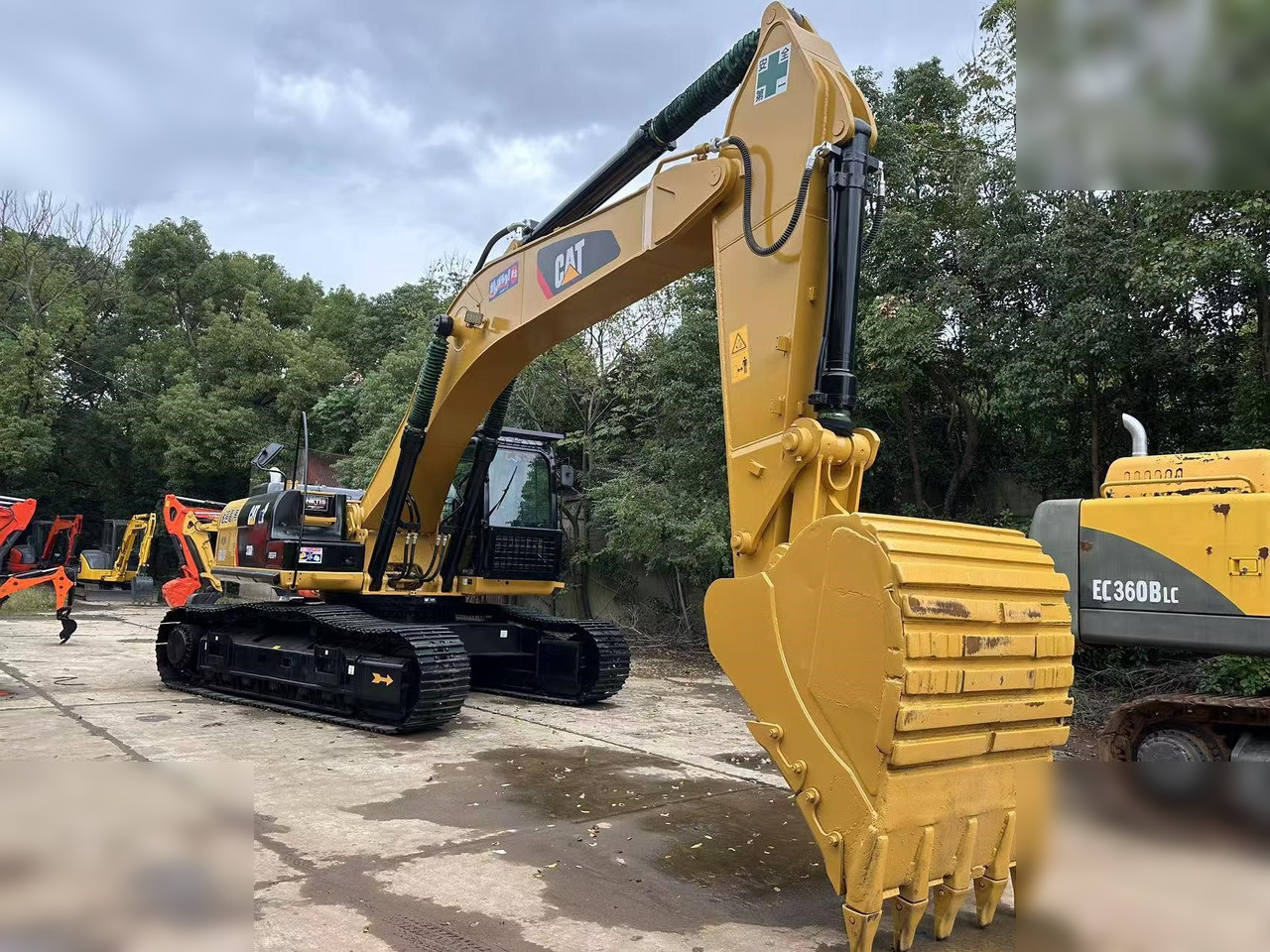 CATERPILLAR 336D - حفارات زحافة: صور 1 CATERPILLAR 336D - حفارات زحافة: صور 1