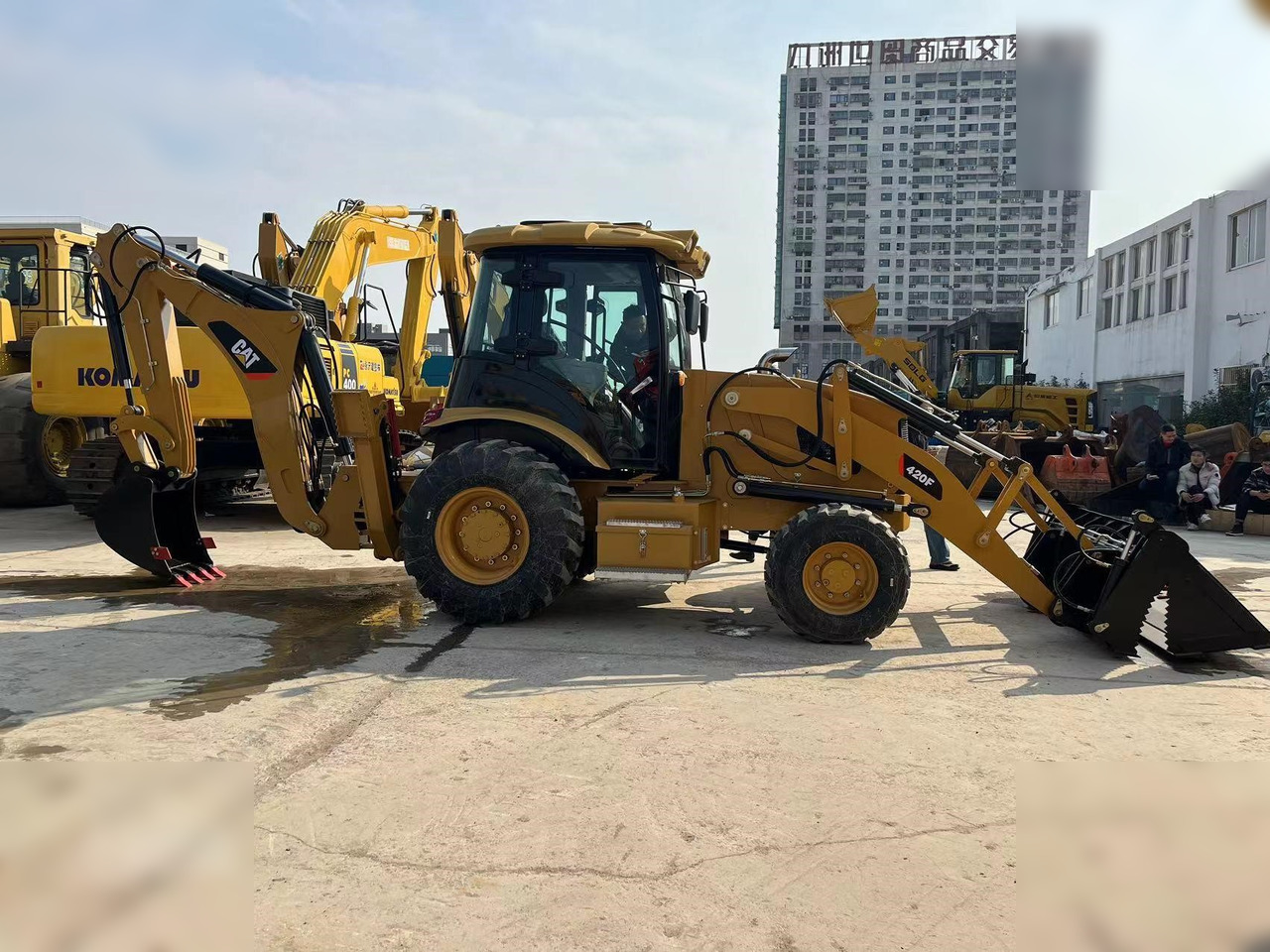 CATERPILLAR 420F - حفار متعدد الاستخدام: صور 2 CATERPILLAR 420F - حفار متعدد الاستخدام: صور 2