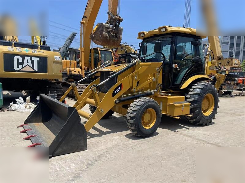 CATERPILLAR 420F - حفار متعدد الاستخدام: صور 1 CATERPILLAR 420F - حفار متعدد الاستخدام: صور 1