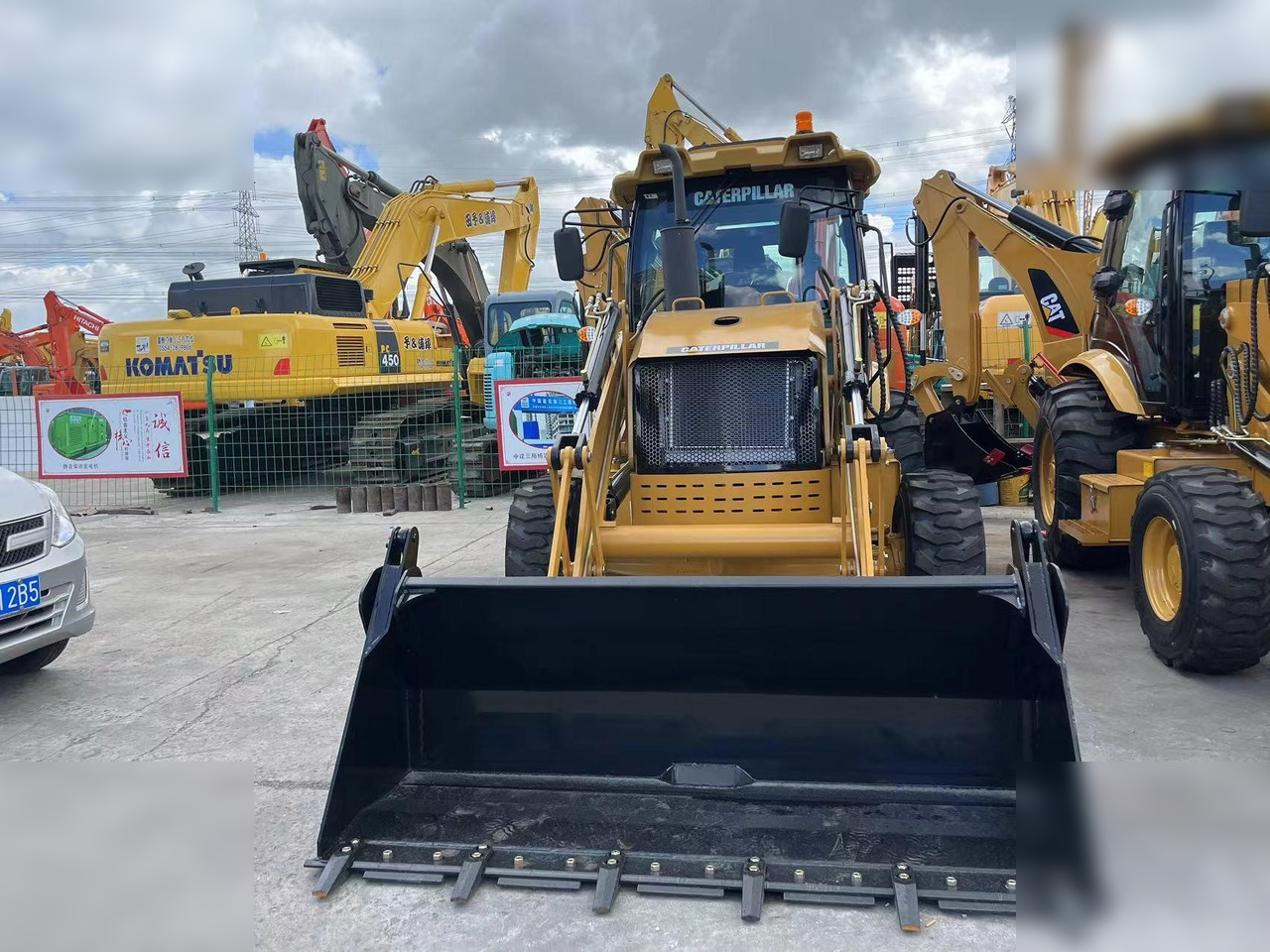 CATERPILLAR 430F2 - حفار متعدد الاستخدام: صور 4 CATERPILLAR 430F2 - حفار متعدد الاستخدام: صور 4