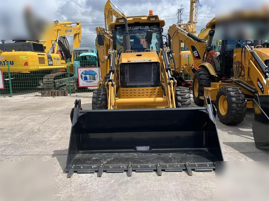 CATERPILLAR 430F - حفار متعدد الاستخدام: صور 3 CATERPILLAR 430F - حفار متعدد الاستخدام: صور 3