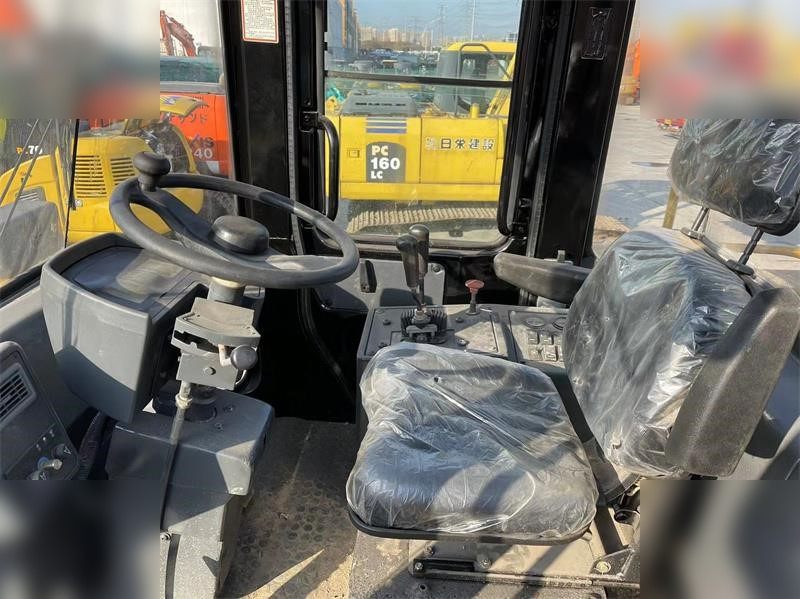 CATERPILLAR 966G - اللودر بعجل: صور 5 CATERPILLAR 966G - اللودر بعجل: صور 5