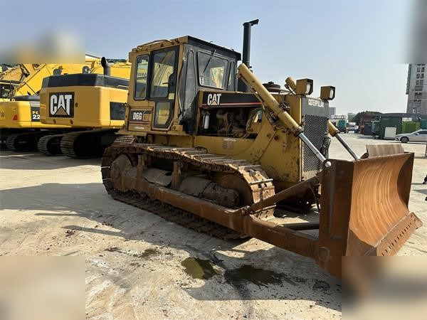 CATERPILLAR D6G - بلدوزر: صور 2 CATERPILLAR D6G - بلدوزر: صور 2