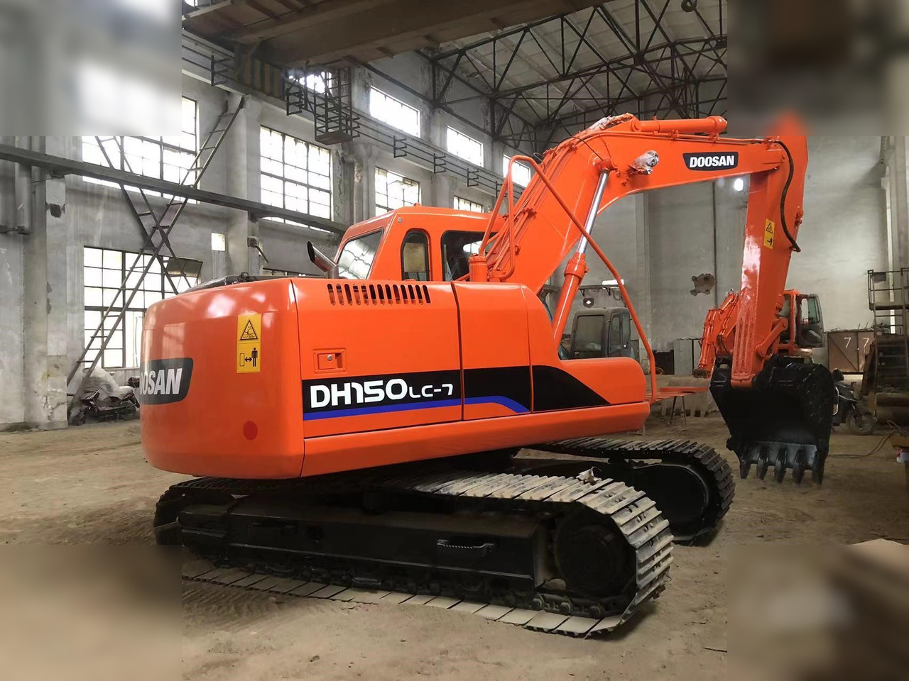 DOOSAN DH150 LC-7 - حفارات زحافة: صور 2 DOOSAN DH150 LC-7 - حفارات زحافة: صور 2