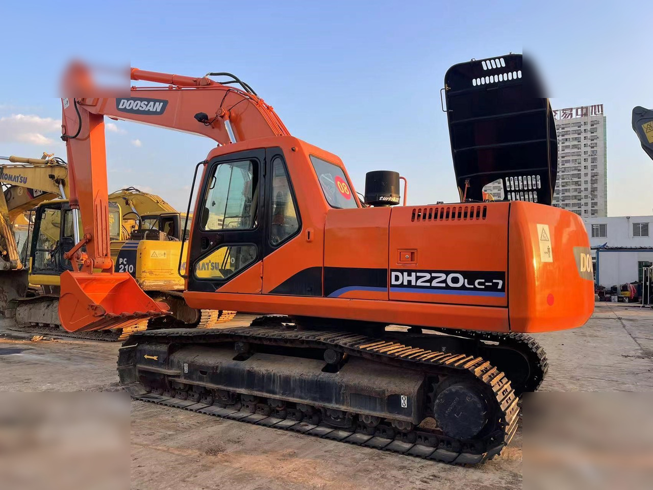 DOOSAN DH220 LC-7 - حفارات زحافة: صور 3 DOOSAN DH220 LC-7 - حفارات زحافة: صور 3