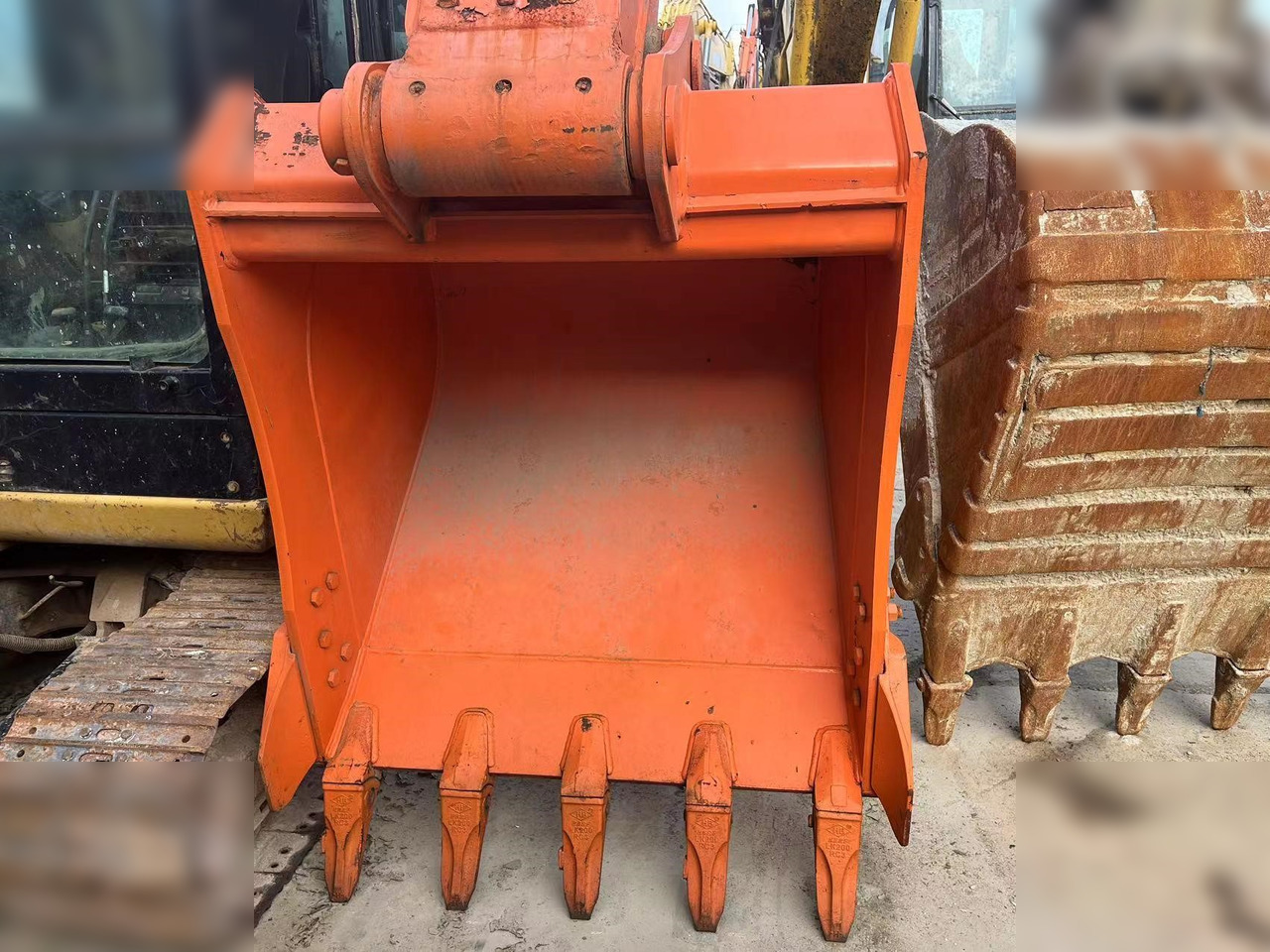 DOOSAN DH220 LC-7 - حفارات زحافة: صور 4 DOOSAN DH220 LC-7 - حفارات زحافة: صور 4