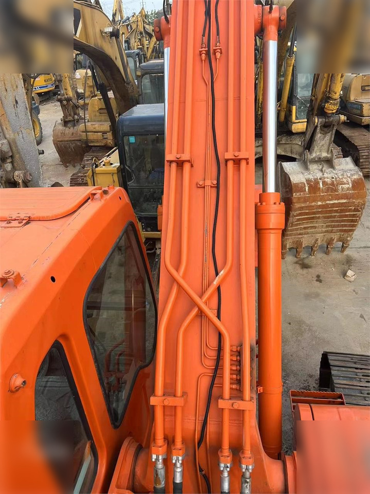 DOOSAN DH220 LC-7 - حفارات زحافة: صور 5 DOOSAN DH220 LC-7 - حفارات زحافة: صور 5