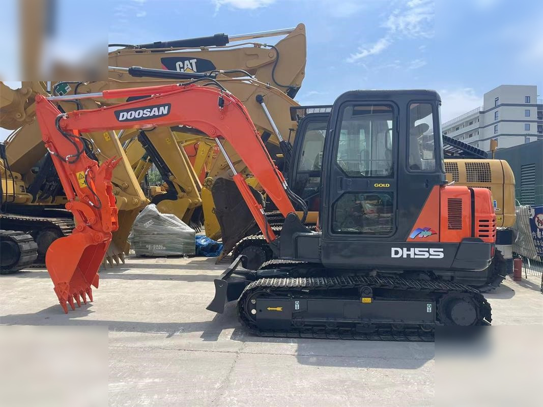DOOSAN DH55-V - حفارة مصغرة: صور 1 DOOSAN DH55-V - حفارة مصغرة: صور 1