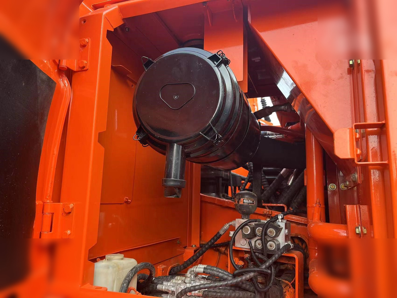 DOOSAN DX300 LC-9C - حفارات زحافة: صور 4 DOOSAN DX300 LC-9C - حفارات زحافة: صور 4