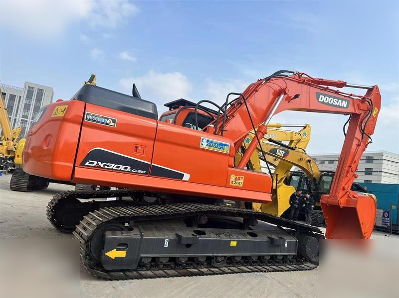 DOOSAN DX300 LC-9C - حفارات زحافة: صور 1 DOOSAN DX300 LC-9C - حفارات زحافة: صور 1