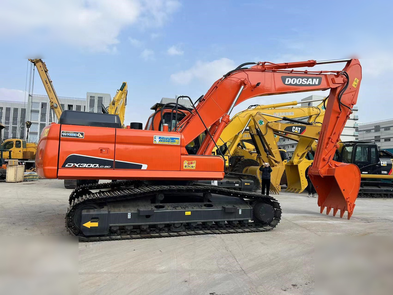 DOOSAN DX300 LC-9C - حفارات زحافة: صور 2 DOOSAN DX300 LC-9C - حفارات زحافة: صور 2
