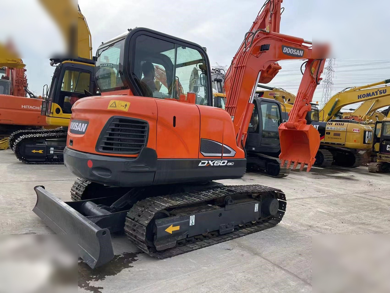 DOOSAN DX60-9C - حفارات زحافة: صور 4 DOOSAN DX60-9C - حفارات زحافة: صور 4